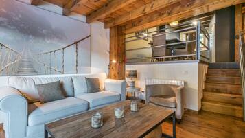 TV, fireplace, DVD player