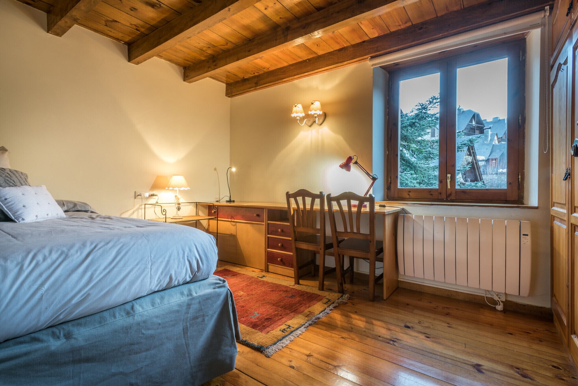 4 chambres, fer et planche à repasser, Wi-Fi gratuit, draps fournis