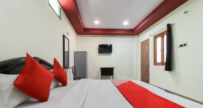OYO 28668 Hotel Shiv Ganga