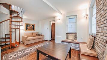 Apartment (12/1) | 2 bedrooms, iron/ironing board, free WiFi, bed sheets