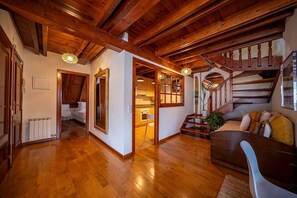 4 Schlafzimmer, Bügeleisen/Bügelbrett, kostenloses WLAN, Bettwäsche