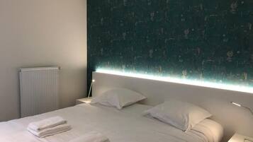 Minibar, coffres-forts dans les chambres, décoration personnalisée