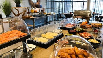 Daily self-service breakfast (EUR 20 per person)