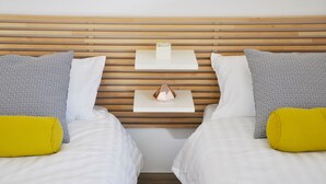 Twin Room, Shared Bathroom | In-room safe, desk, blackout drapes, WiFi (free) - Al Nifontano B&B (Varese)