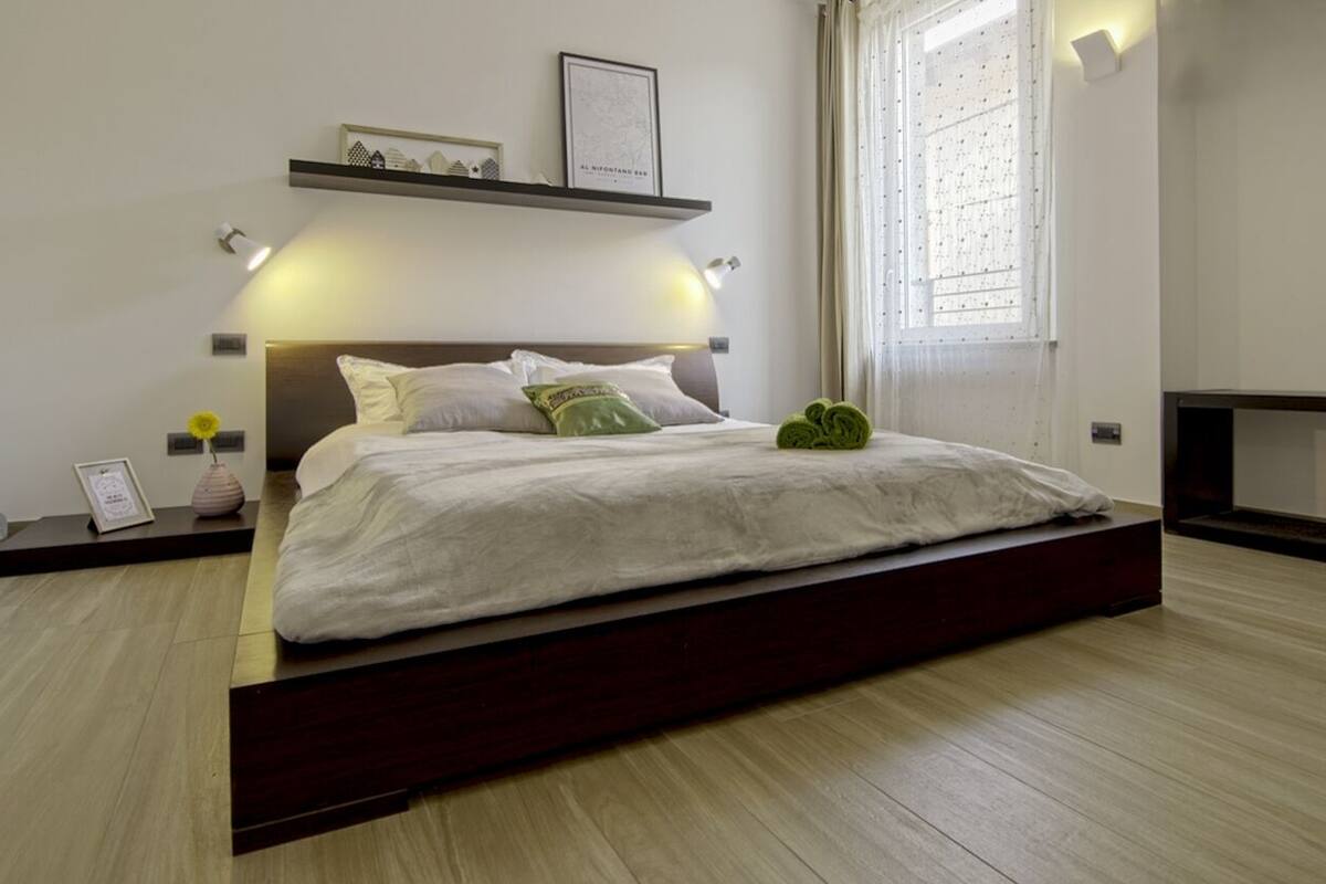 Double Room, Shared Bathroom | In-room safe, individually decorated, individually furnished, desk