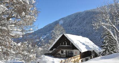 Marolland barn with wolves