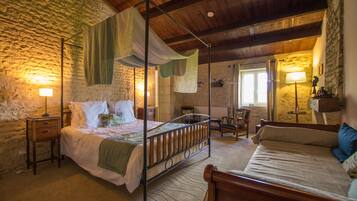 Traditional Suite (Suite La Rochelle) | Premium bedding, individually decorated, individually furnished