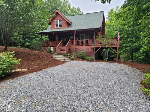 Peaceful Blue Ridge Mountain Retreat Near Marion, NC