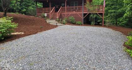 Peaceful Blue Ridge Mountain Retreat Near Marion, NC