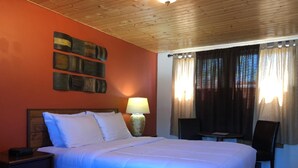 Room - Hilltop Lodge (International Falls)