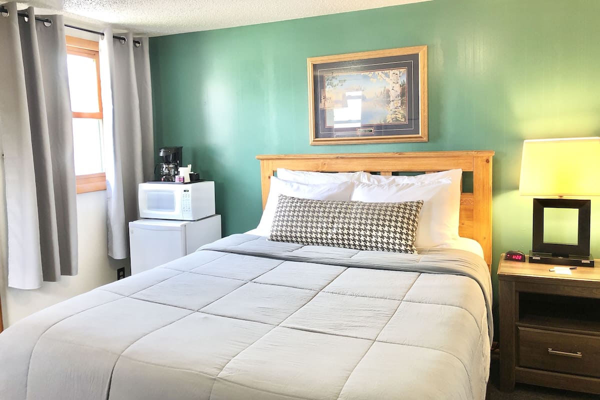 Superior Cabin | Blackout curtains, free WiFi, bed sheets