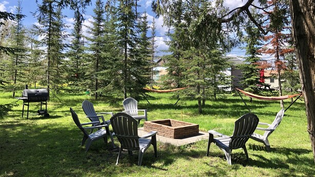 Property grounds - Hilltop Lodge (International Falls)