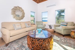 House, 3 Bedrooms | Living area