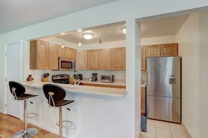 Condo, 2 Bedrooms | Private kitchen | Fridge, microwave, oven, dishwasher - 1182 Flying Dutchman 2 Bedroom Condo by RedAwning (Keystone)