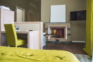 Dobbeltrom – deluxe (Fico) | Skrivebord, lydisolert og wi-fi (inkludert)