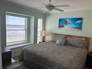 Condo, 2 Bedrooms