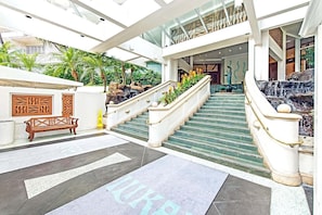 Property grounds - Ilikai Tower One Bedroom Lagoon View Waikiki Condos With Lanai & Free Wifi (Honolulu)