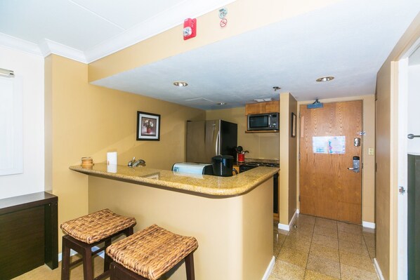 Condo, 1 Bedroom | Private kitchen