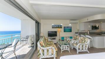 Condo, 1 Bedroom | Interior