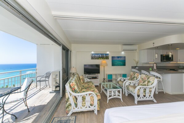 Condo, 1 Bedroom | Interior