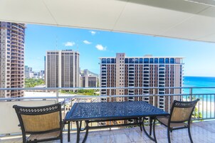 Condo, 2 Bedrooms | Outdoor dining