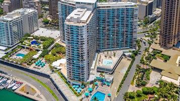 Condo, 2 Bedrooms | Exterior