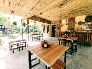 Breakfast, lunch and dinner served - Kohmook Nurse House (Ko Mook)
