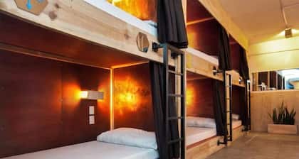 Jet's Gay Hostel