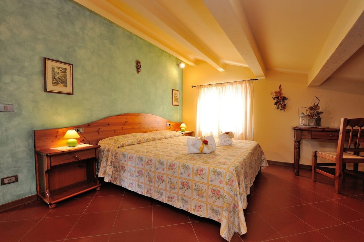 Apartment, 3 Bedrooms, Terrace | 1 bedroom, desk, blackout drapes, iron/ironing board