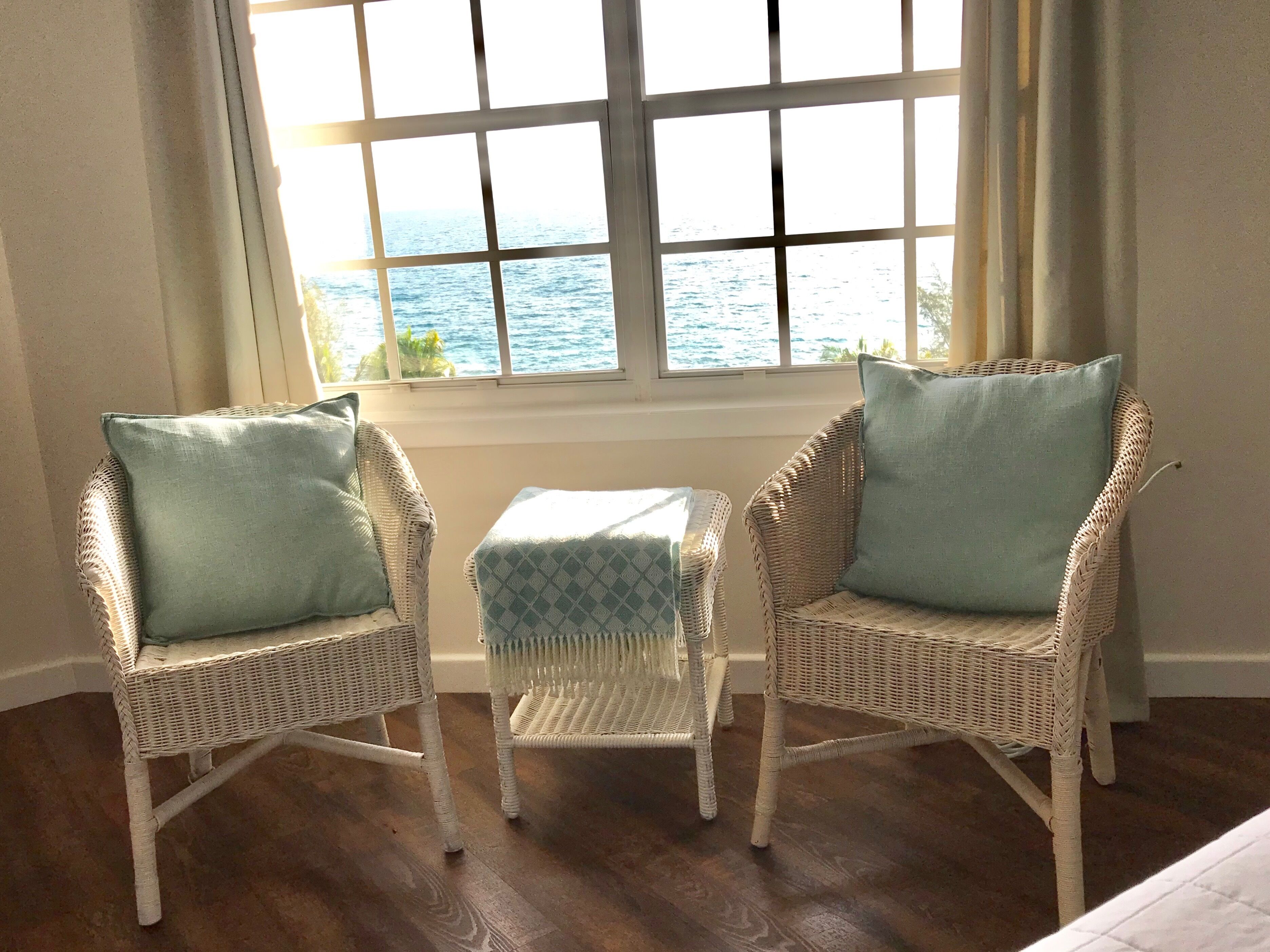 Panoramic Studio Suite, 1 King Bed, Refrigerator | Minibar, soundproofing, bed sheets