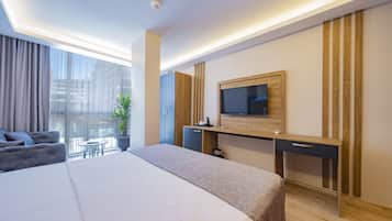 Premium bedding, minibar, in-room safe, desk