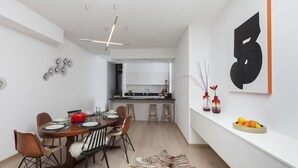 Apartment, 3 Bedrooms | In-room dining - Unit 3 - Modern Smart Home Triplex Private Garden & Parking (Brussels)