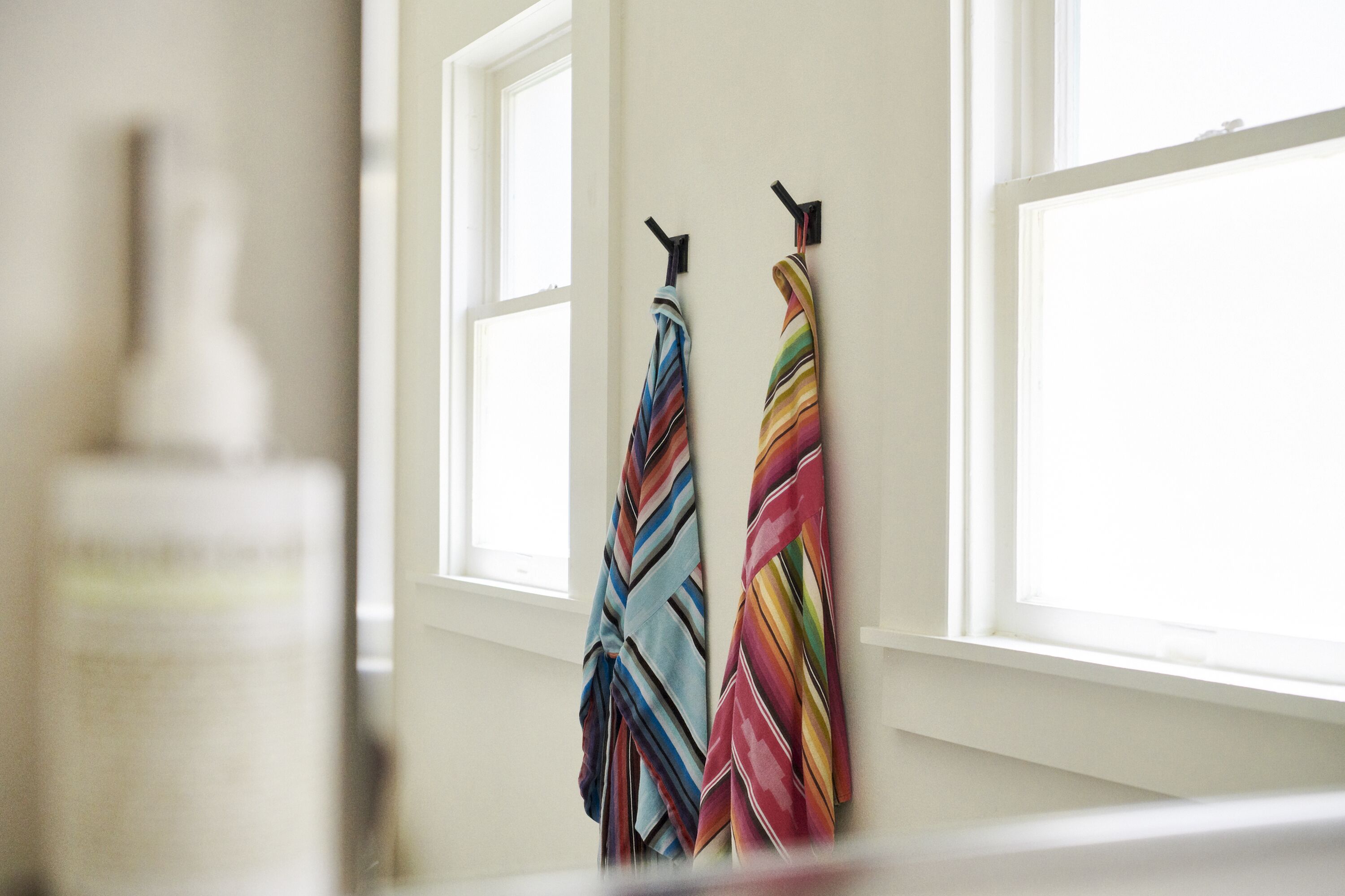 standard room, 1 queen bed | bathroom | free toiletries, hair dryer, bathrobes, towels