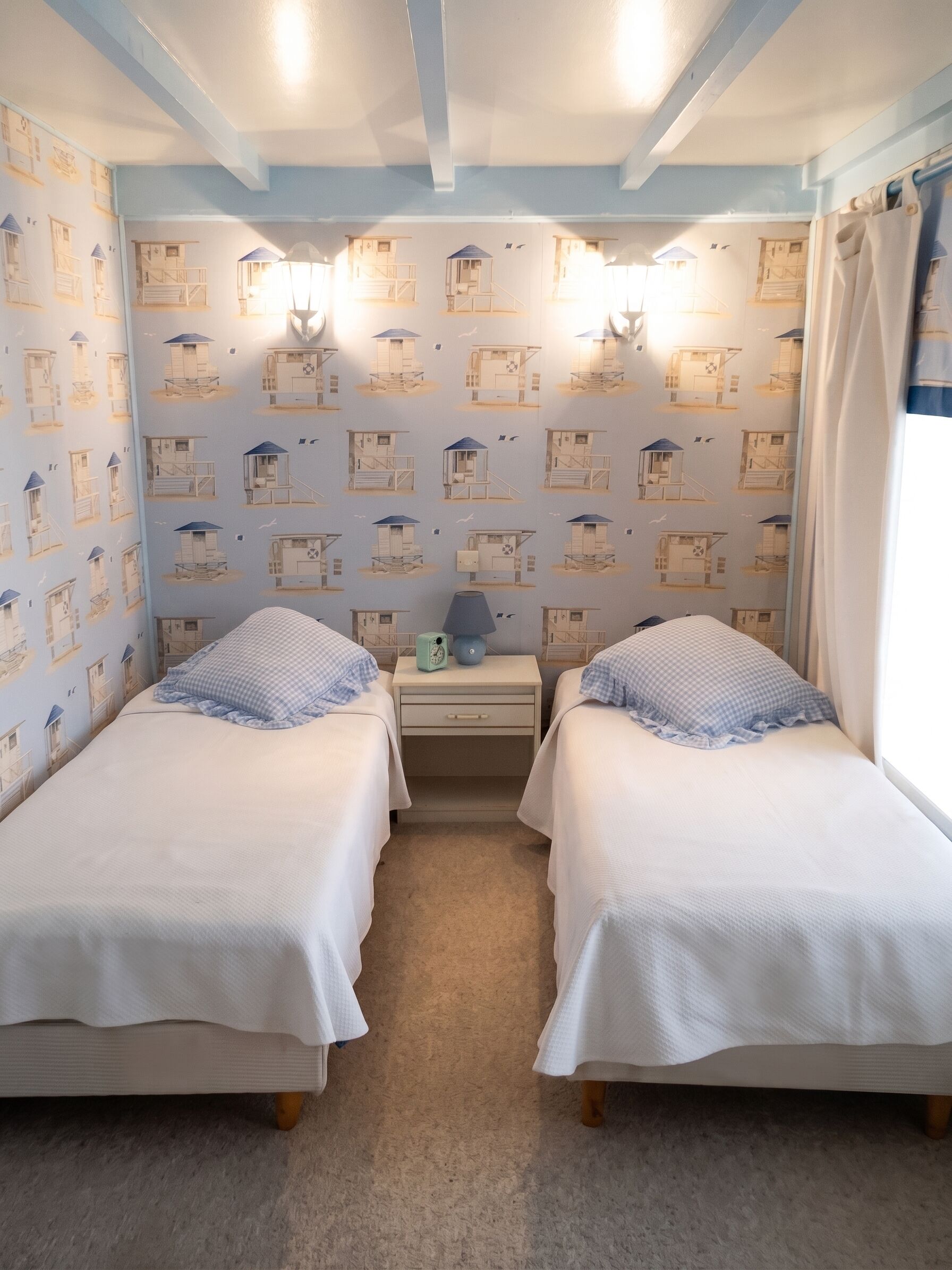 2 bedrooms, desk, iron/ironing board, travel cot