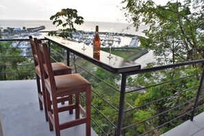 Property grounds - Sunset Lovers View. (Quepos)