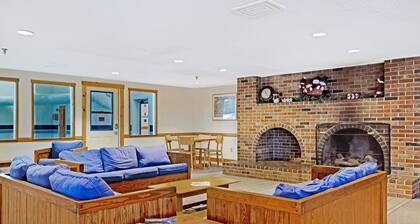 Mountain Condo w / jaettu sisäuima kylpytynnyri ja uima-allas - ski-in / hiihtää pääsy!