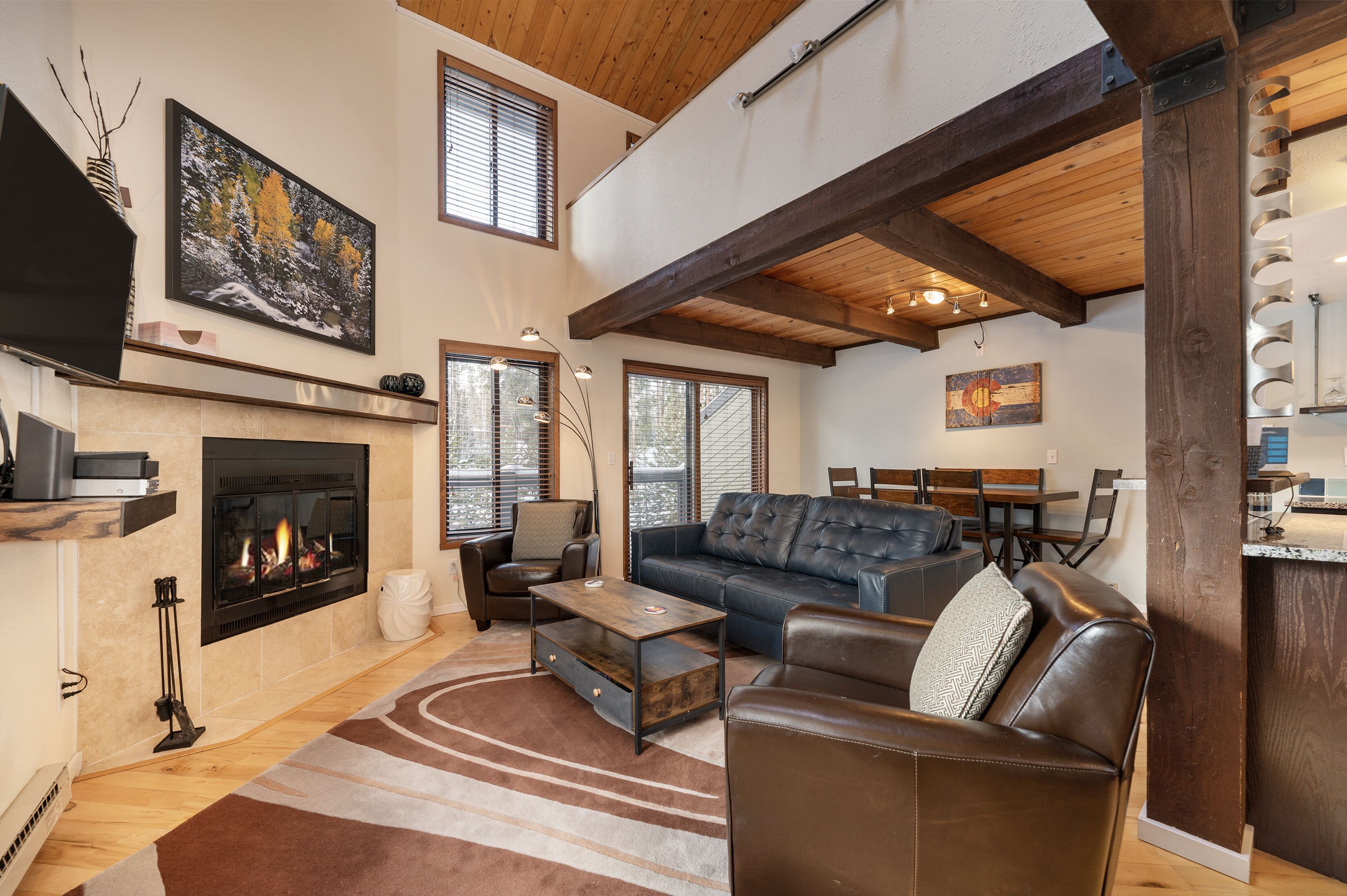 Downtown Wooded Mountain Condo Shuttle to WP