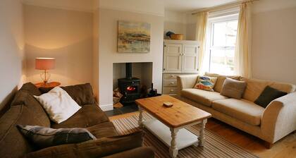 Dog friendly cottage moments from beautiful Winterton beach