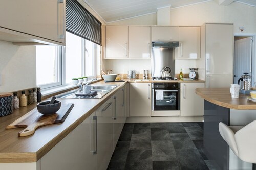 Luxury 2 Bedroom Lodge (sleeps 5)