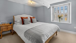 2 bedrooms, iron/ironing board, travel crib, free WiFi