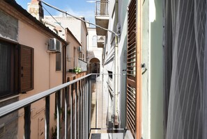 Imagen sin descripción, 3 de 20, botón