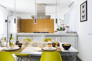 Dining - Penthouse - Apartment in Catania, 4 People, Wifi, A/C (Catania)