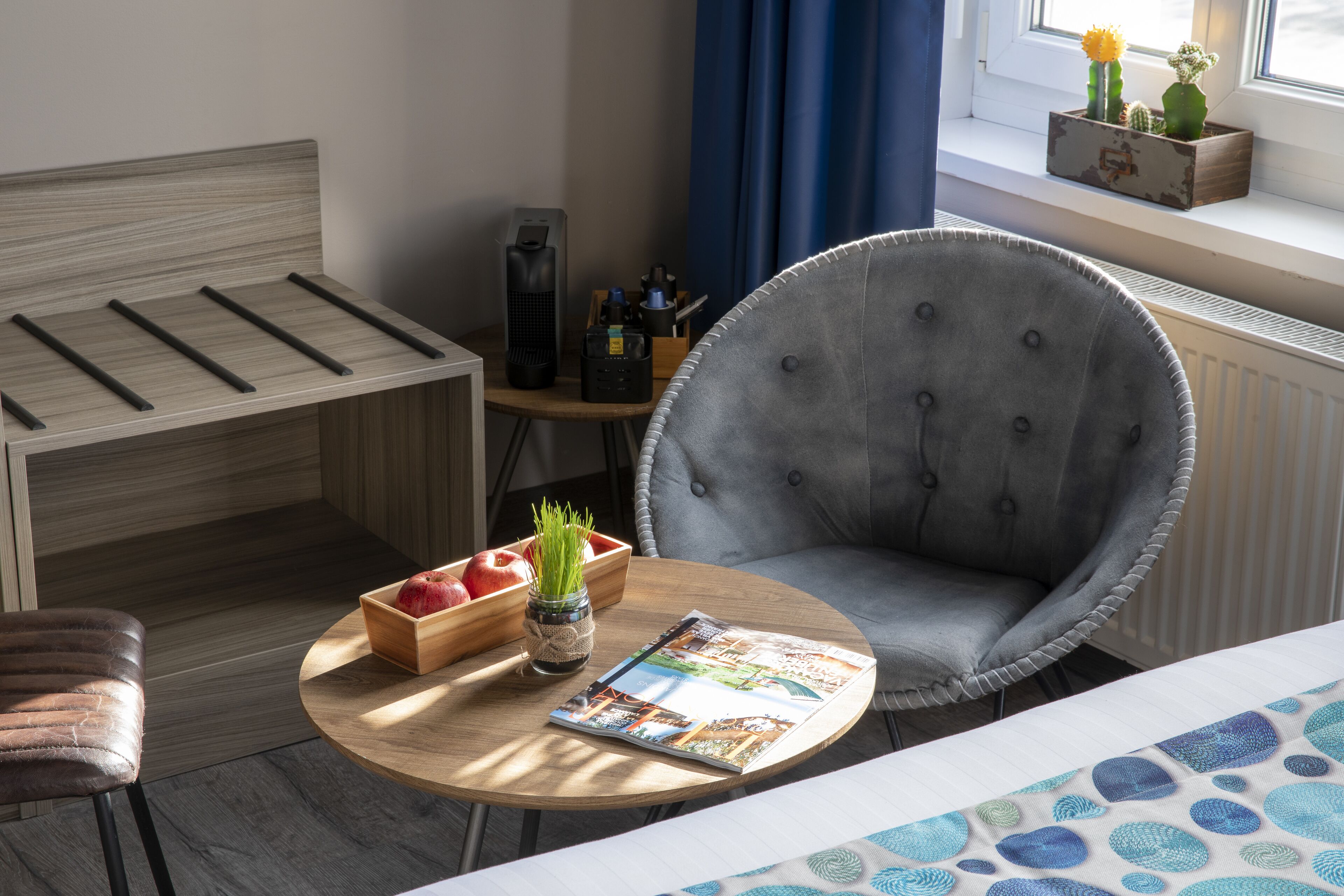 standard double room | living area | 80-cm smart tv with satellite channels, tv