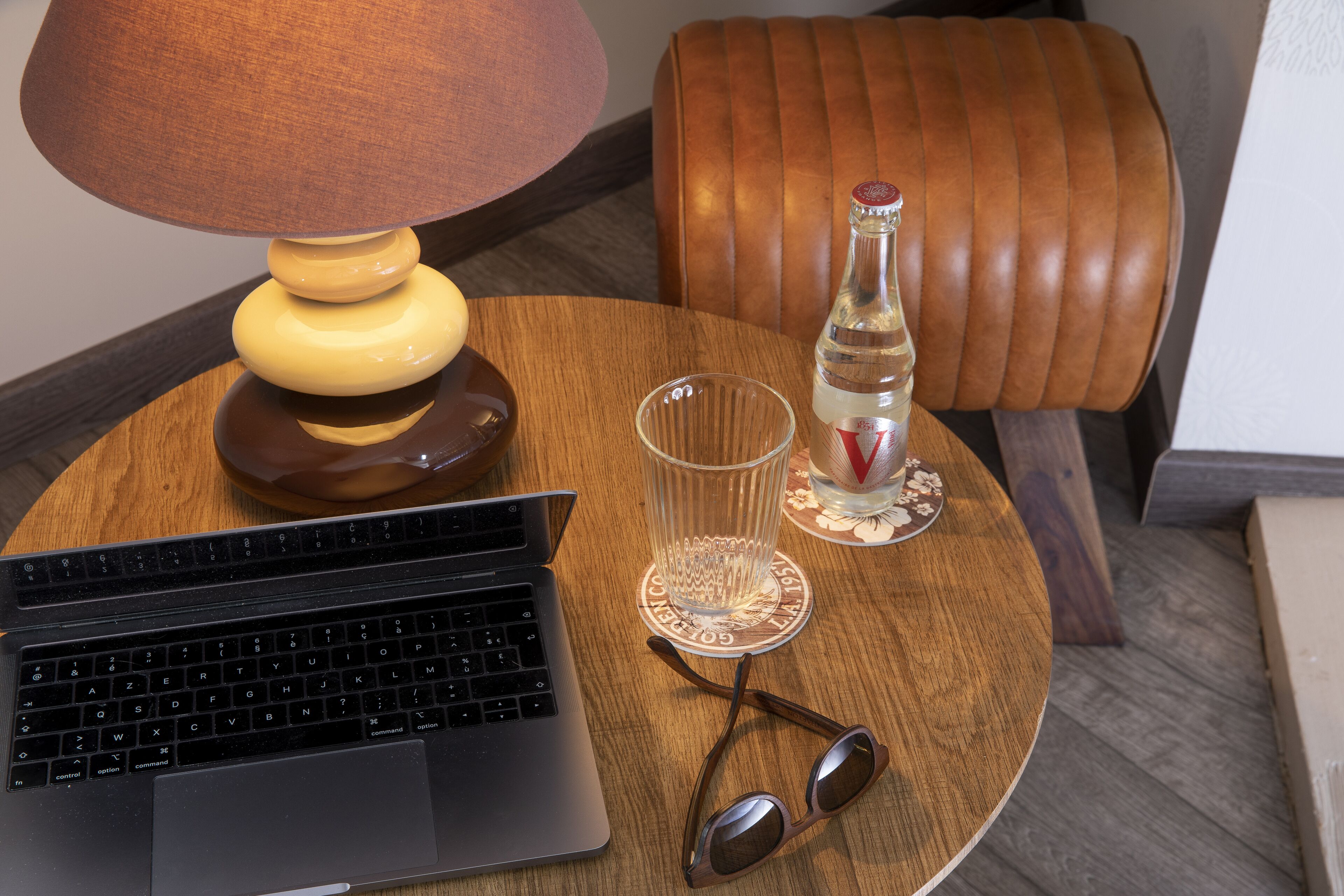 petite chambre mansardée | interior detail