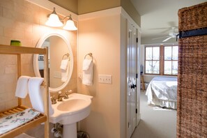 2 habitaciones, internet y ropa de cama 