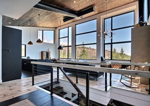 The Arial cottage, spectacular view and Spa