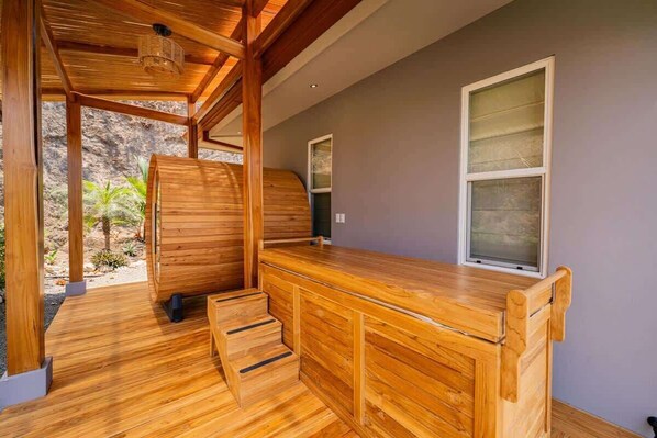 Sauna - Casa Natura - Exquisite 3 Bedroom Ocean View Home (Mar Vista)