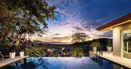 Casa Natura - Exquisite 3 Bedroom Ocean View Home