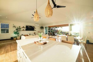 Dining - Casa Natura - Exquisite 3 Bedroom Ocean View Home (Mar Vista)