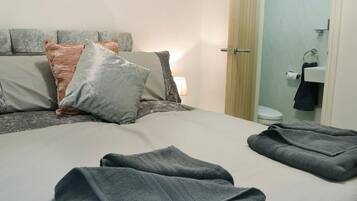 1 bedroom, free WiFi, bed sheets